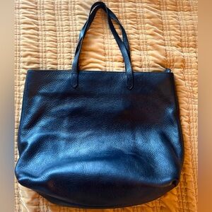 Madewell Extra Large Transport Tote with Zipper in Black Pebbled Leather